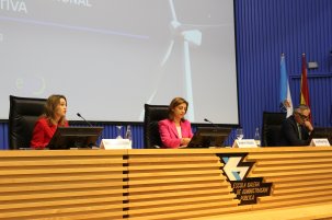 A vicepresidenta segunda e conselleira de Medio Ambiente, Territorio e Vivenda e a directora da EGAP participan nunha xornada sobre o réxime xurídico da enerxía eólica